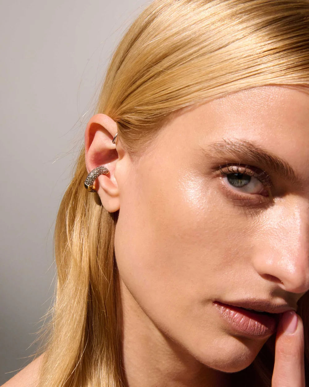 Eva Pave 3.5mm Ear Cuff