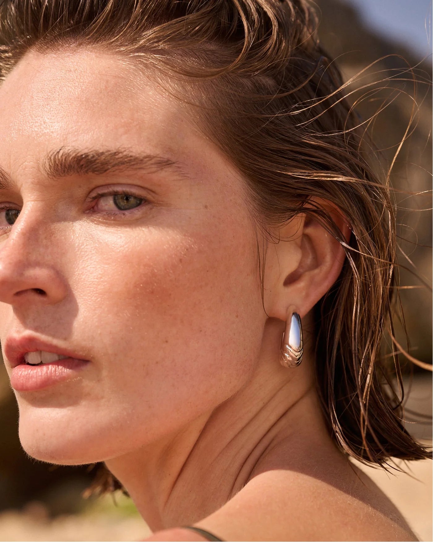 Slim Nelle Hoops